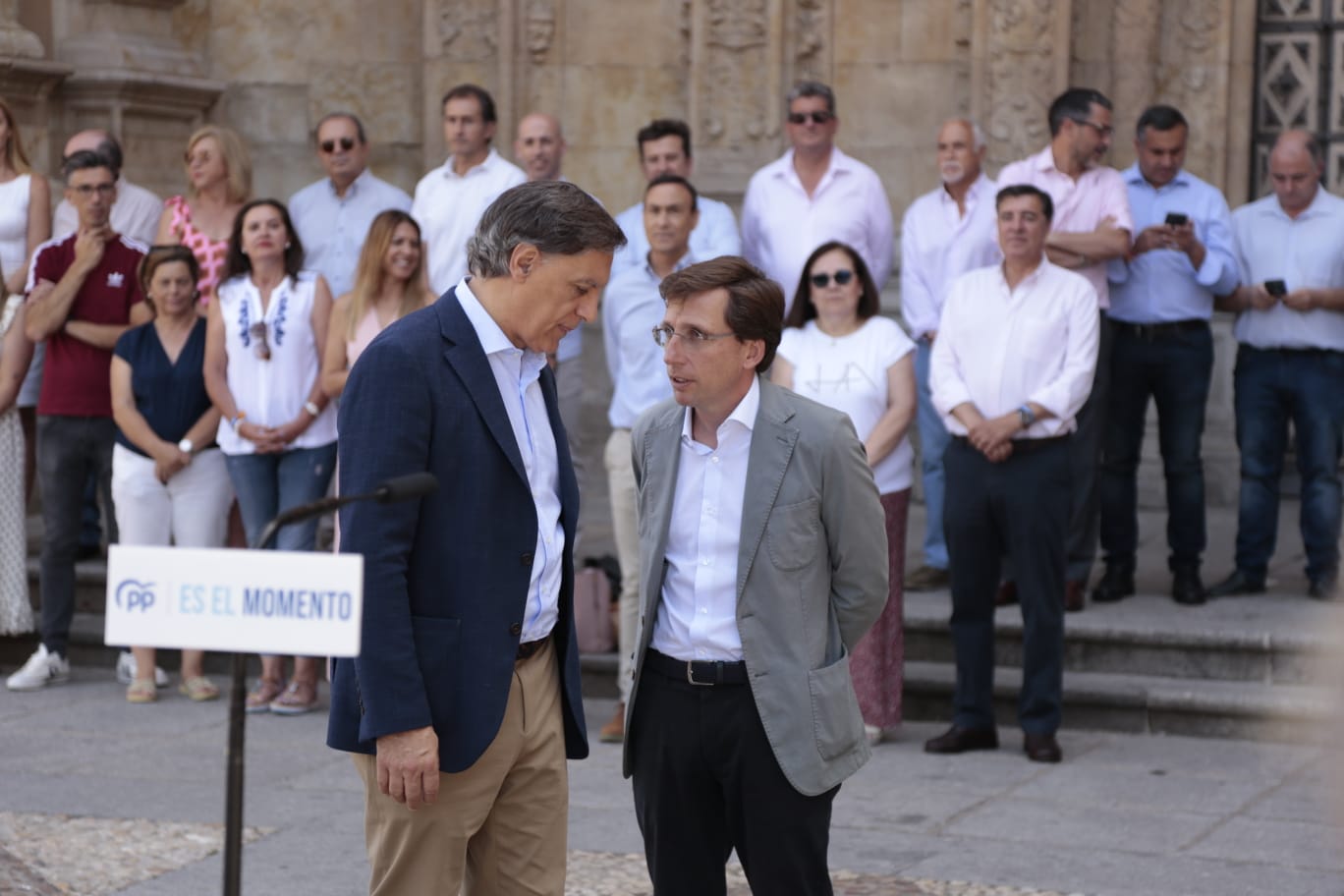 Almeida visita Salamanca y apuesta por su comunicación ferroviaria con Madrid