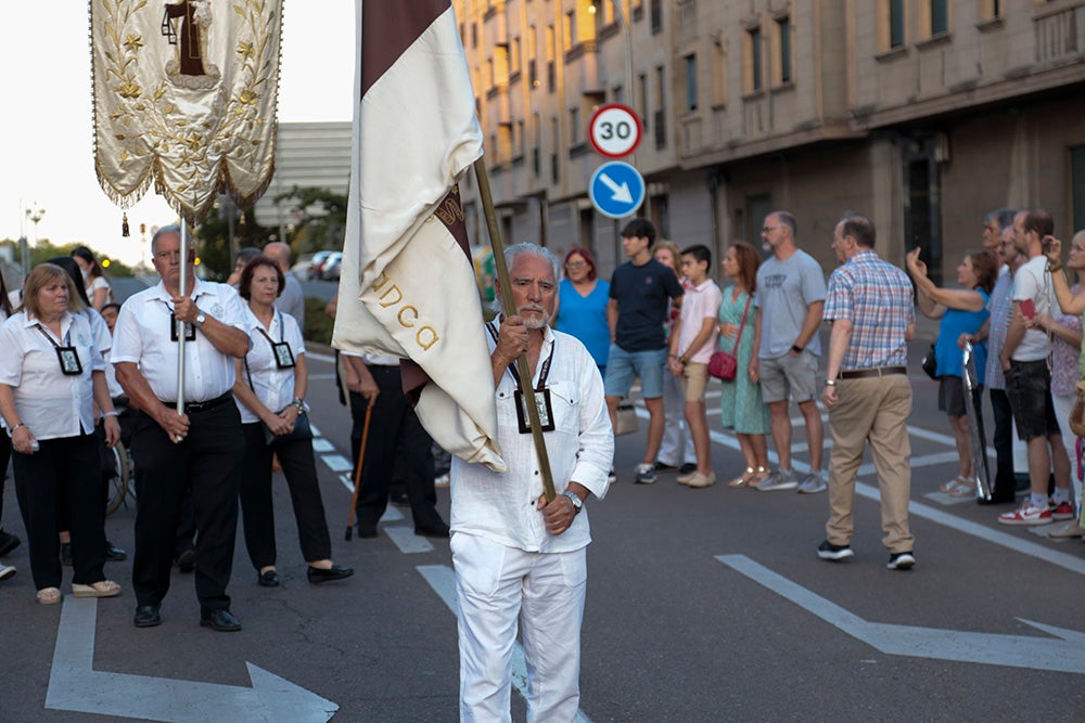 Devoción por la Virgen del Carmen junto al río