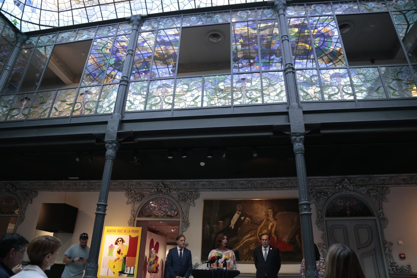 Ágatha Ruiz de la Prada presenta sus memorias en la Casa Lis