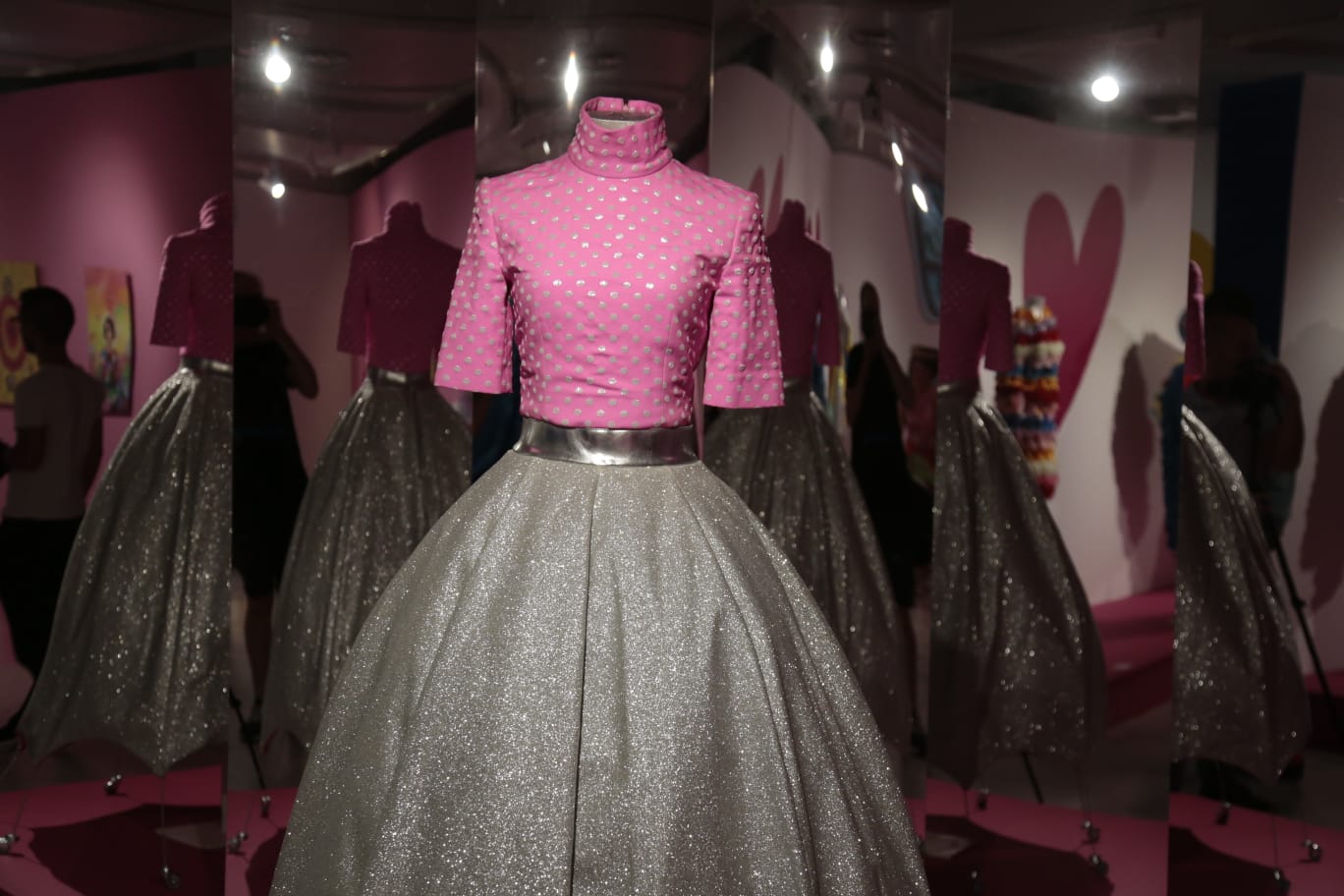 Ágatha Ruiz de la Prada presenta sus memorias en la Casa Lis