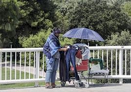 Imagen de archivo de una persona sin hogar.