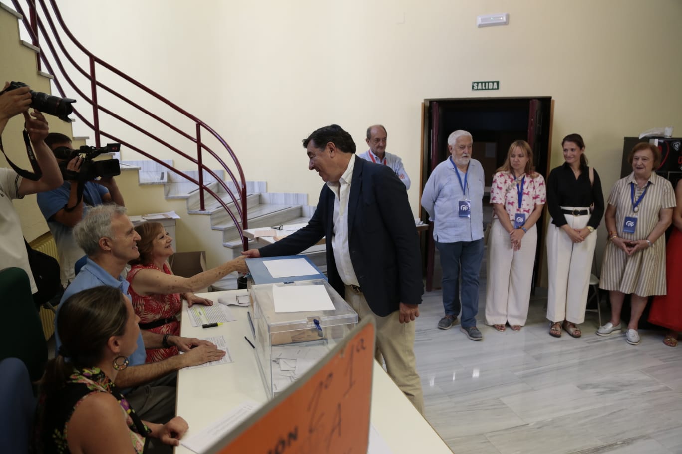 Normalidad en las primeras horas de la jornada electoral en Salamanca