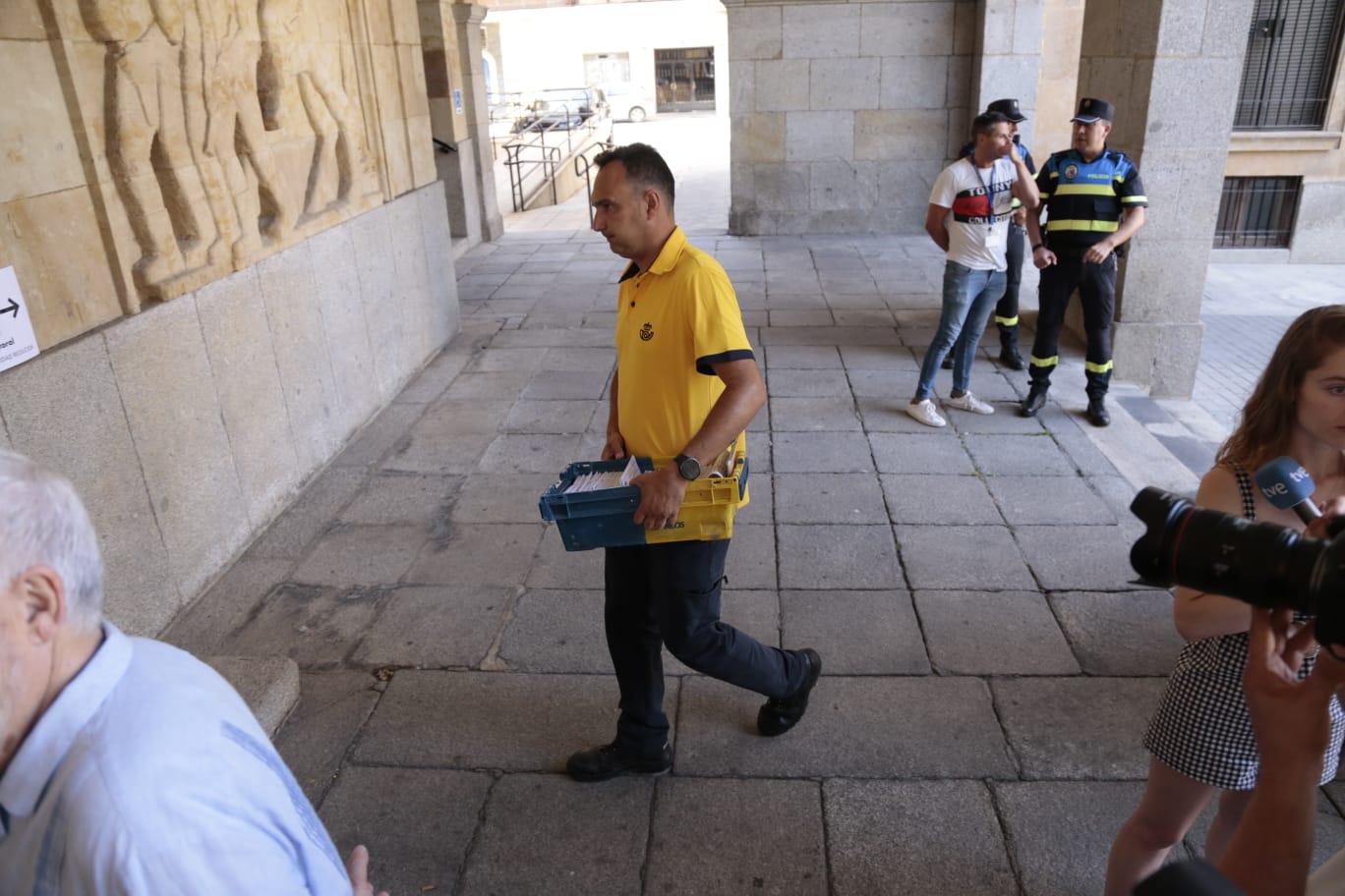 Normalidad en las primeras horas de la jornada electoral en Salamanca