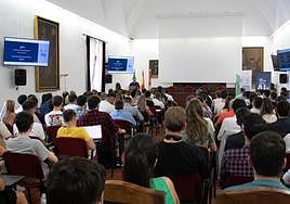 El taller «Transforma tu negocio con ayuda de la Inteligencia Artificial Generativa».