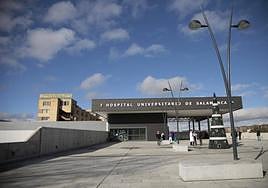 Una de las entradas del nuevo Hospital Universitario de Salamanca, en una imagen de archivo.