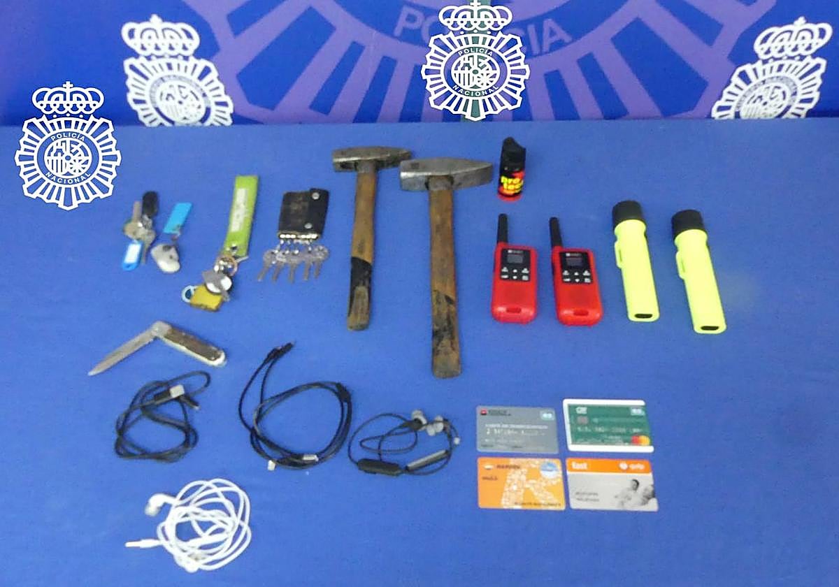 Parte de los objetos recuperados por la Policía.