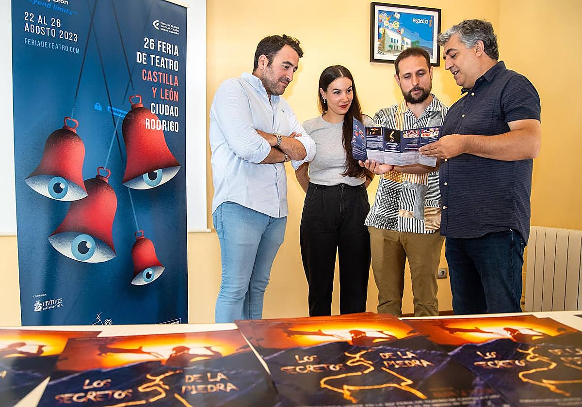 Participantes en la presentación.