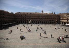 Un día de agosto en la Plaza Mayor de Salamanca, en una imagen de archivo.