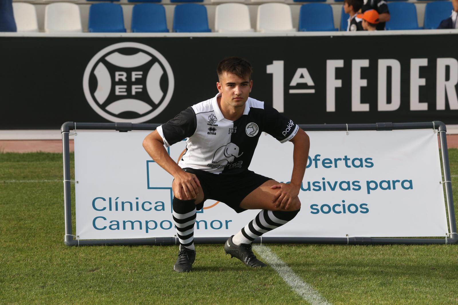Unionistas vence en el Memorial UDS y presenta a la plantilla ante su afición