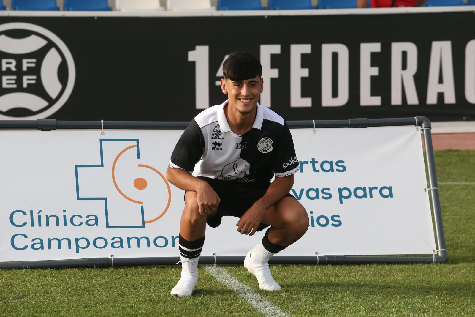 Unionistas vence en el Memorial UDS y presenta a la plantilla ante su afición