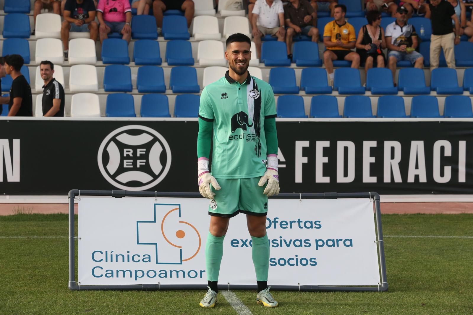 Unionistas vence en el Memorial UDS y presenta a la plantilla ante su afición