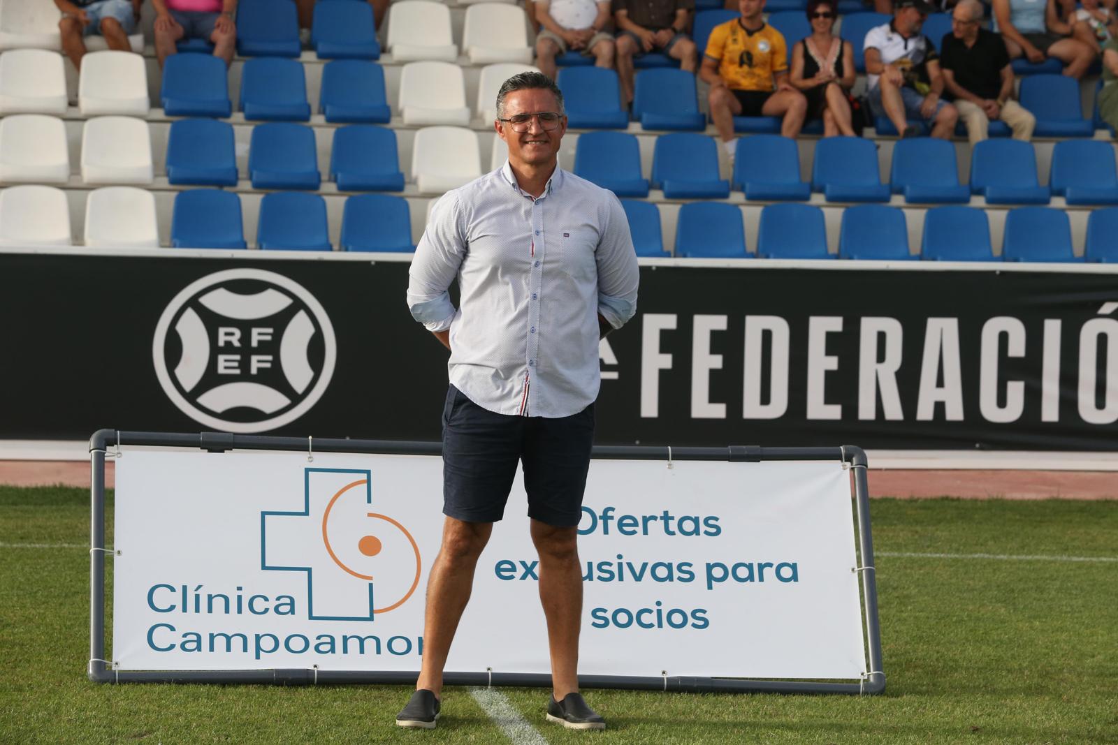 Unionistas vence en el Memorial UDS y presenta a la plantilla ante su afición