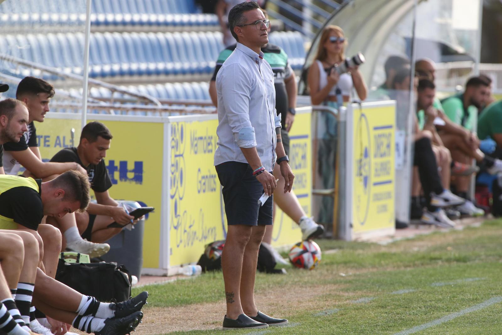 Unionistas vence en el Memorial UDS y presenta a la plantilla ante su afición
