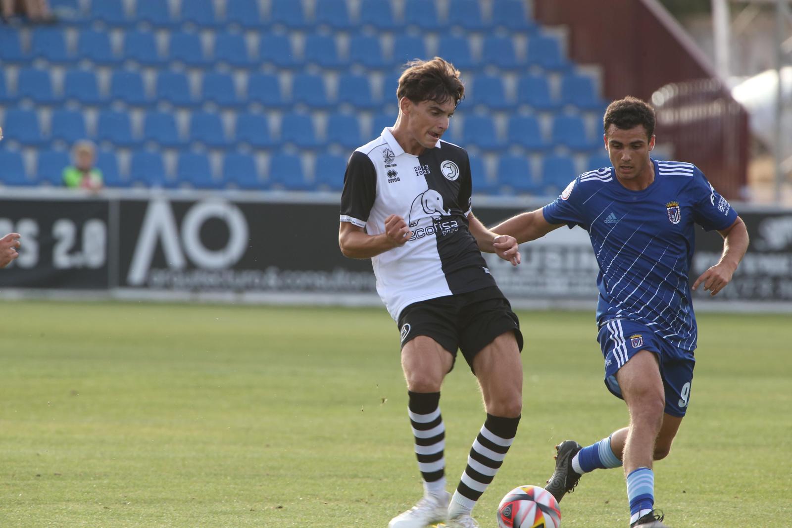 Unionistas vence en el Memorial UDS y presenta a la plantilla ante su afición