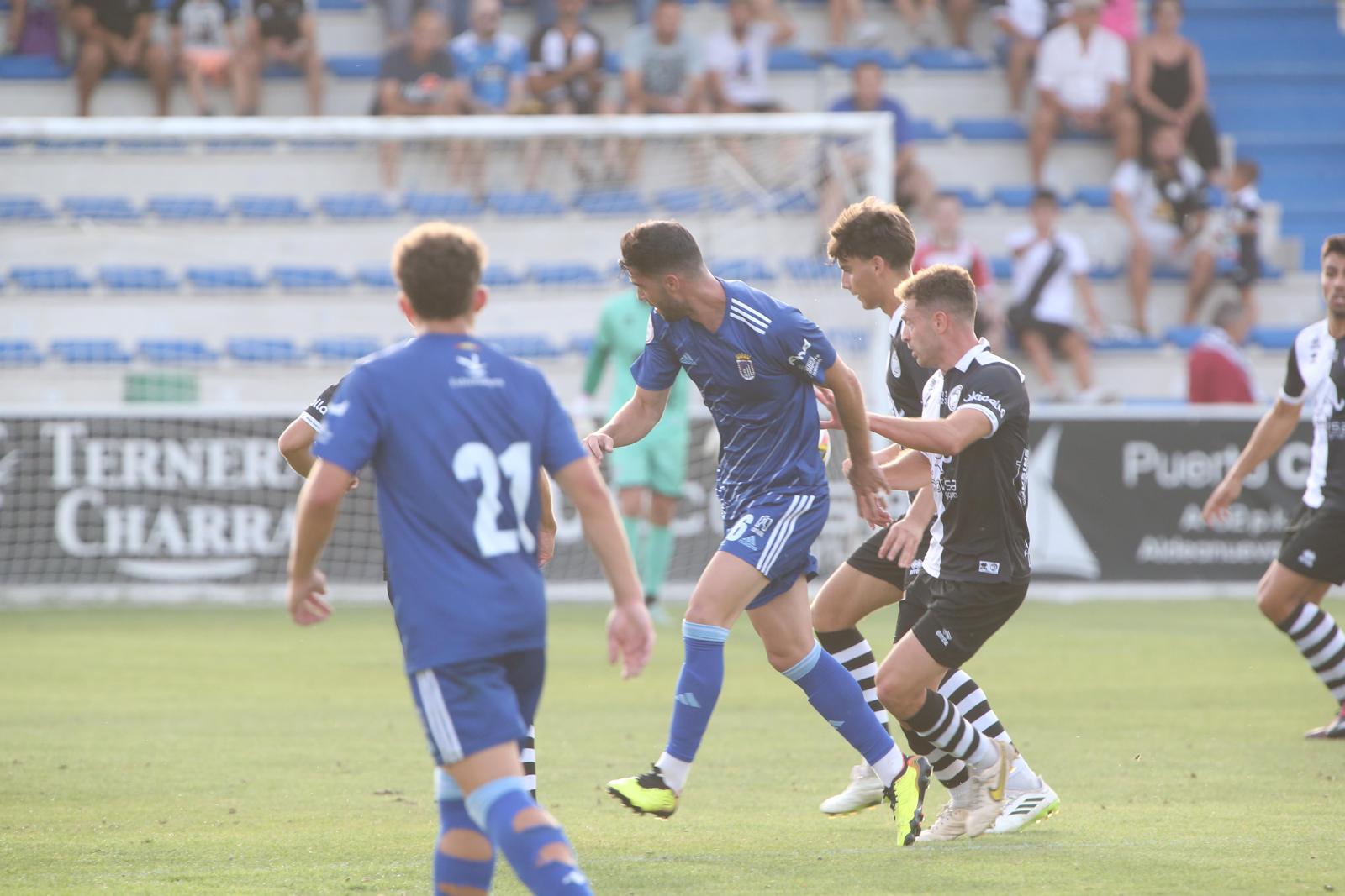Unionistas vence en el Memorial UDS y presenta a la plantilla ante su afición