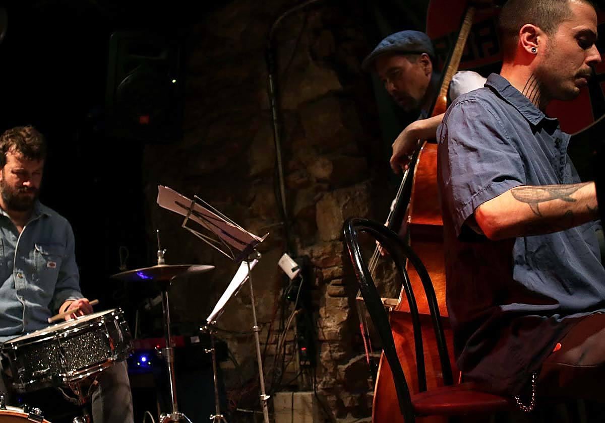 Luismi Segurado Trío.