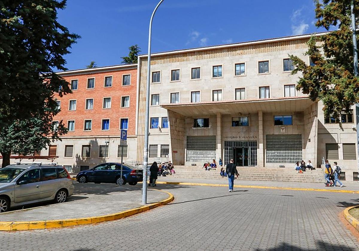 Imagen de la Facultad de Psicología, junto a la que se produjo la agresión.