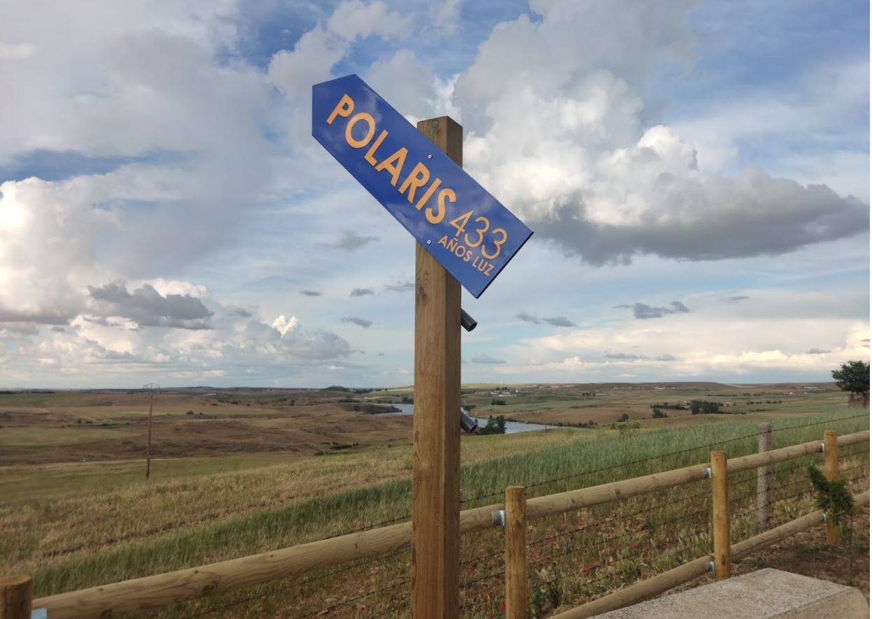 Imagen secundaria 2 - El mirador astronómico Otero, muy cerca de la localidad de Alba de Tormes