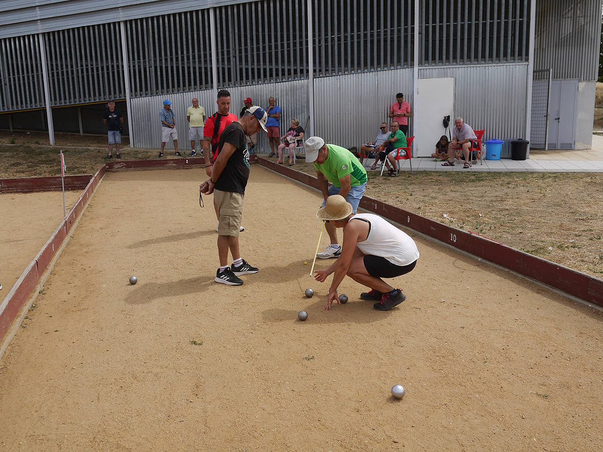 Paella popular en Carbajosa a la espera del día de San Roque