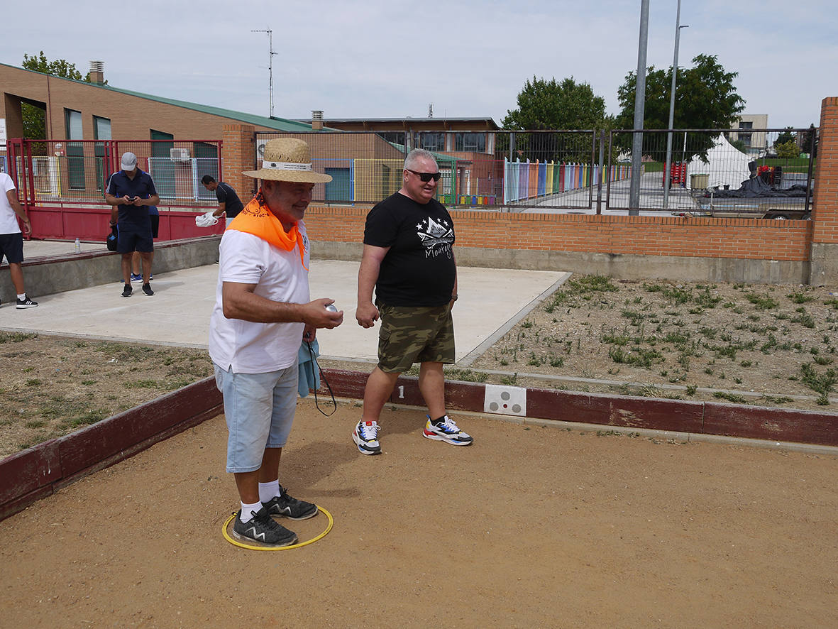 Paella popular en Carbajosa a la espera del día de San Roque