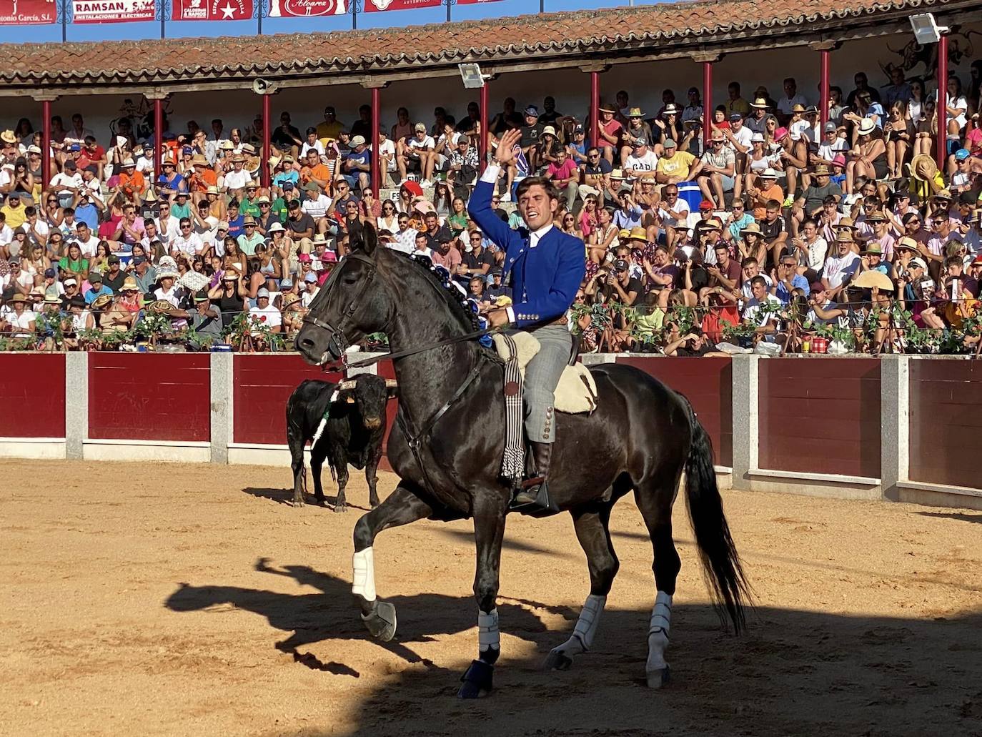 Siguen las &#039;Fiestas y Ferias&#039; de Guijuelo con rejoneo y música hasta el amanecer