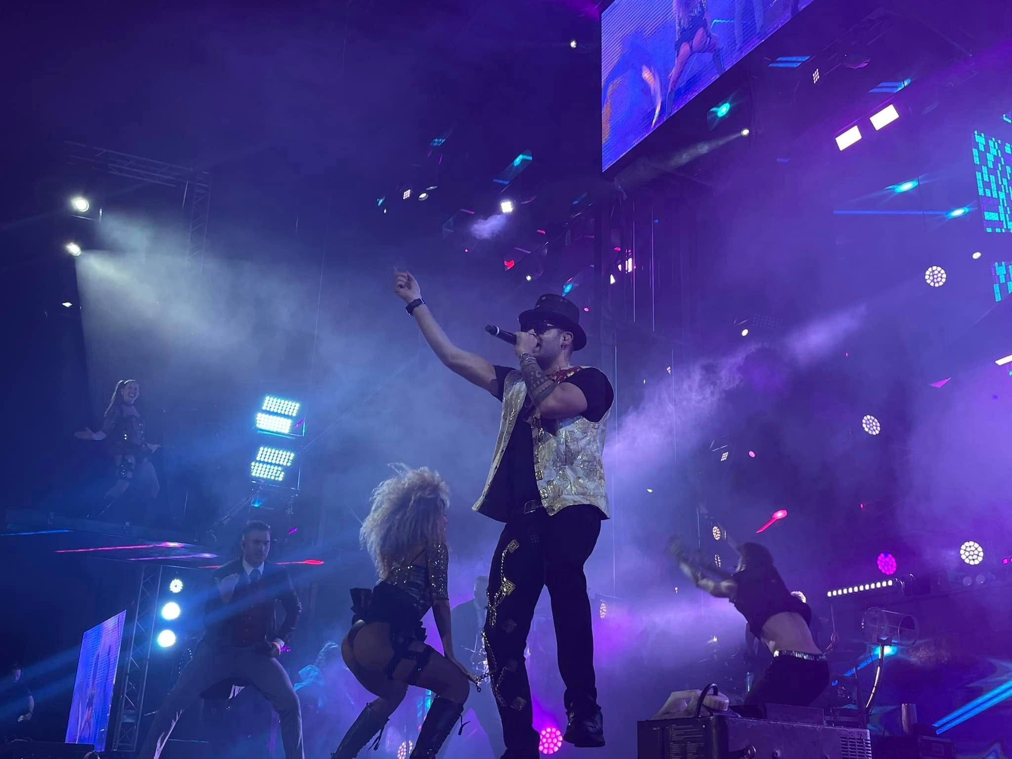 La orquesta Panorama vuelve a llenar y triunfar en Guijuelo