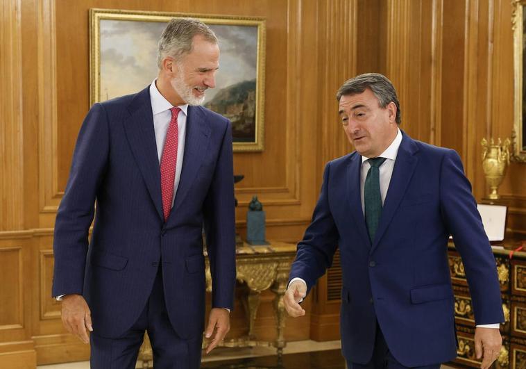 Sánchez deja vía libre al Rey para que encargue a Feijóo la investidura