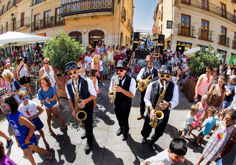 Ciudad Rodrigo disfruta de Inuoteatro y Algazara en la Feria de Teatro de Castilla y León