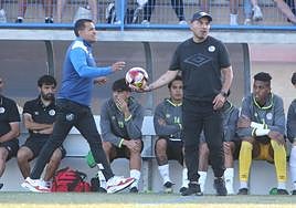 Rafa Dueñas y Jehu Chiapas, este domingo en el San Casto.