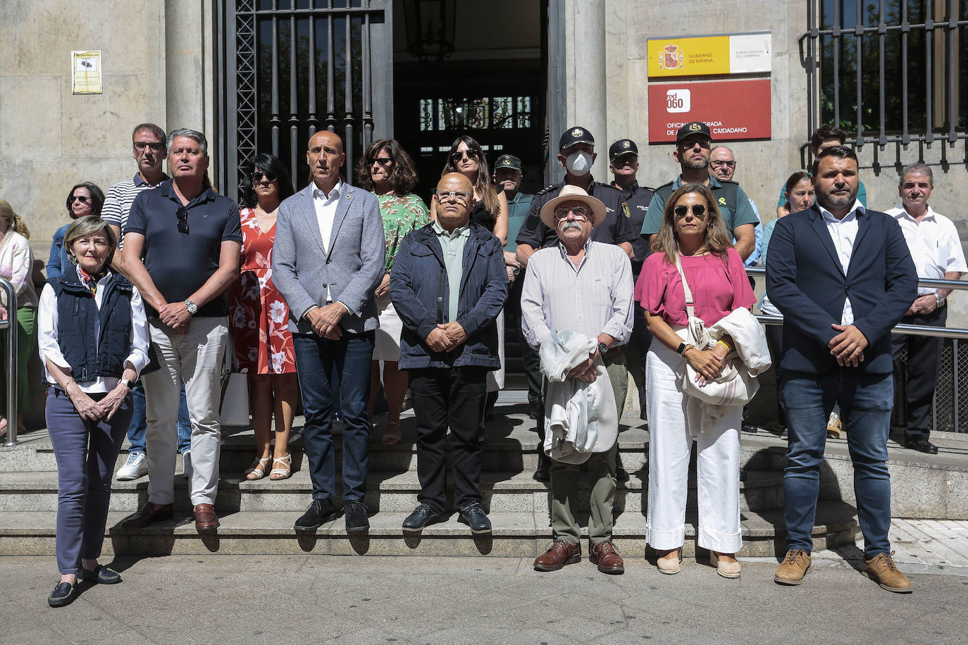 Minutos de silencio en Salamanca y la comunidad por la mujer asesinada en Béjar