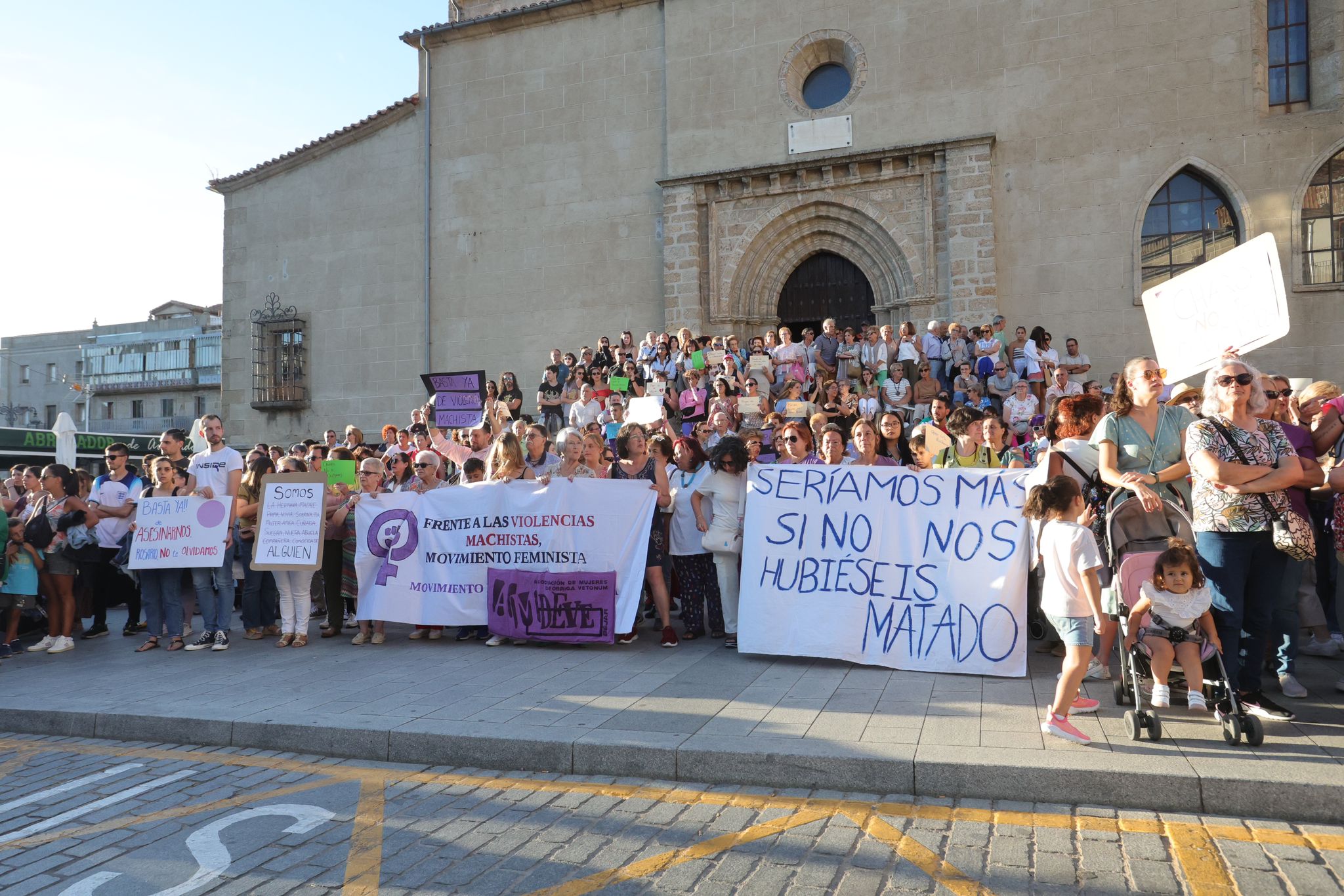 La Plaza Mayor de Béjar clama contra la violencia de género