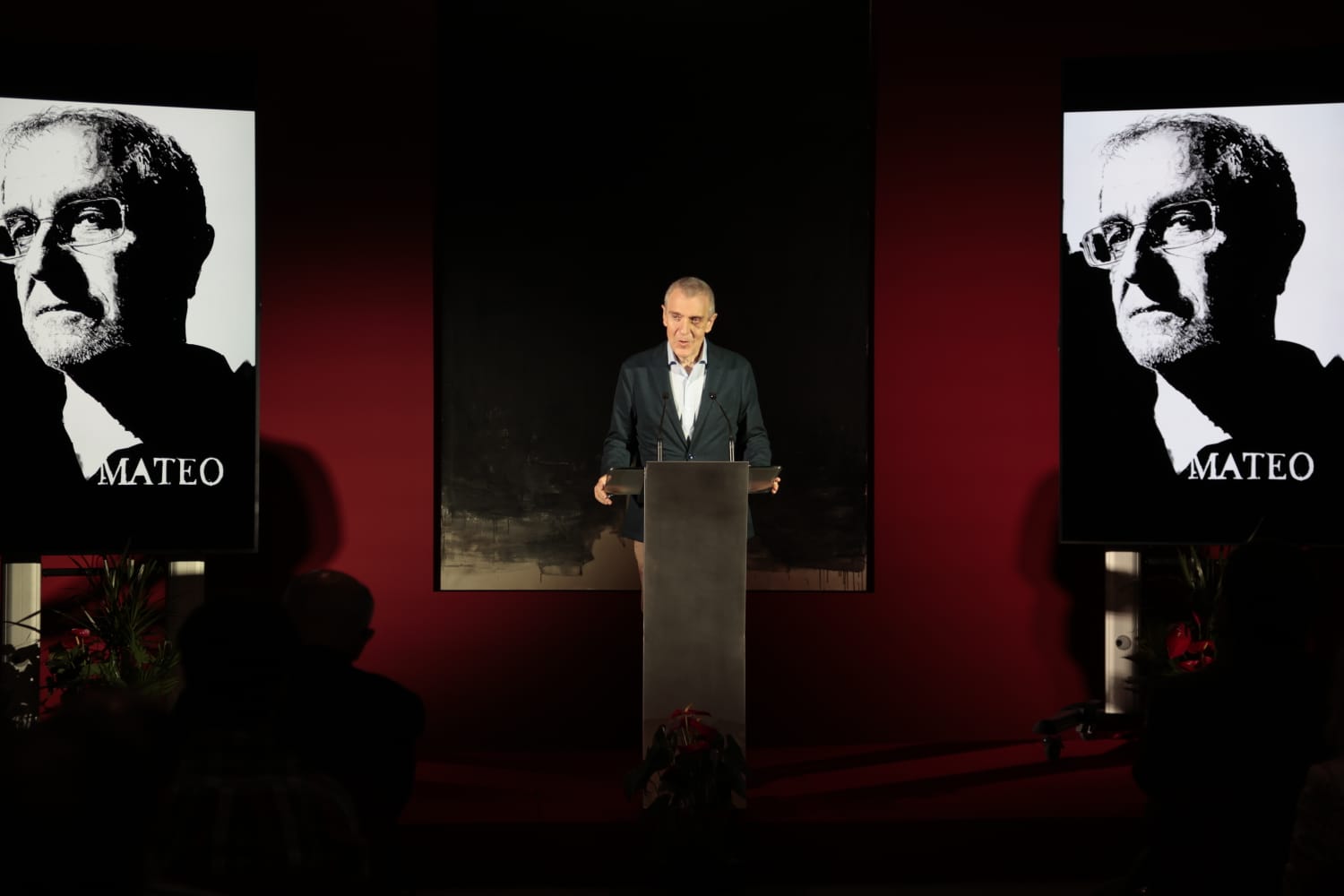 Lo cotidiano y lo divino en la exposición del retratista Ángel Luis Iglesias