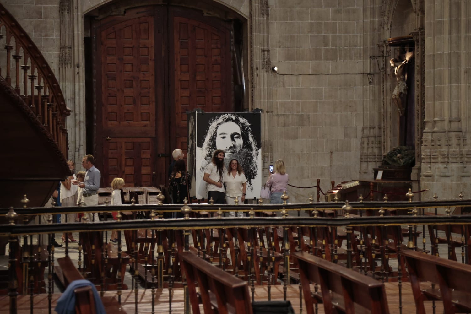 Lo cotidiano y lo divino en la exposición del retratista Ángel Luis Iglesias