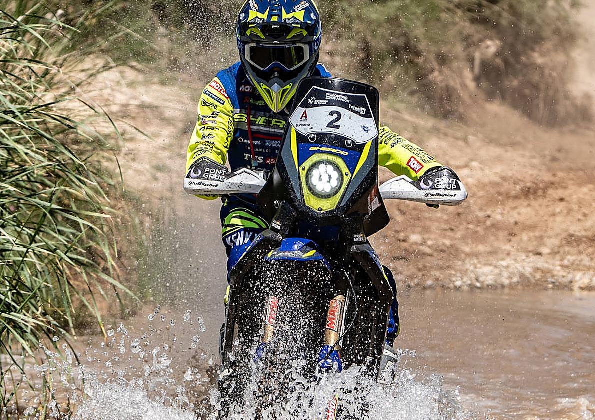 Santolino, líder en Turquía en medio de lluvias torrenciales