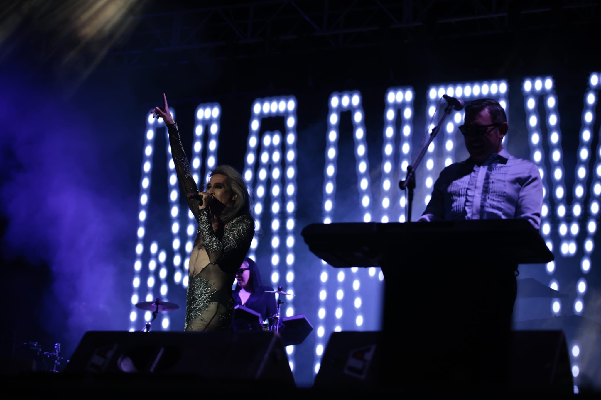 Vaquerizo y sus Nancys Rubias deslumbran en la Plaza Mayor