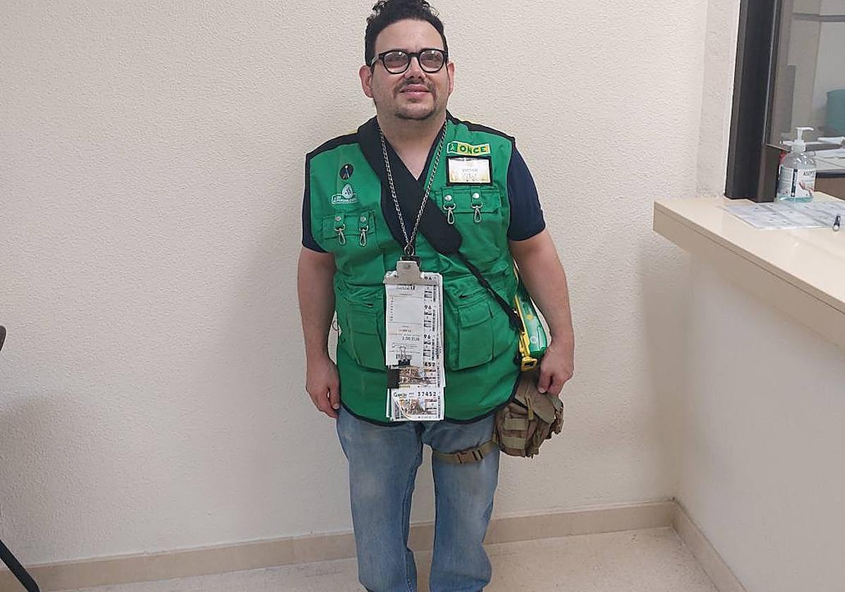 El agente vendedor de la ONCE Víctor Manuel Rodrigo Murias ha llevado la suerte a Salamanca.