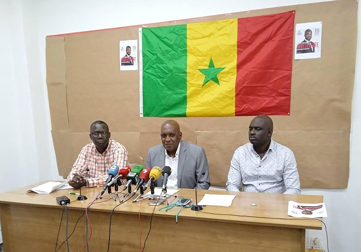 Los tres participantes en la rueda de prensa.