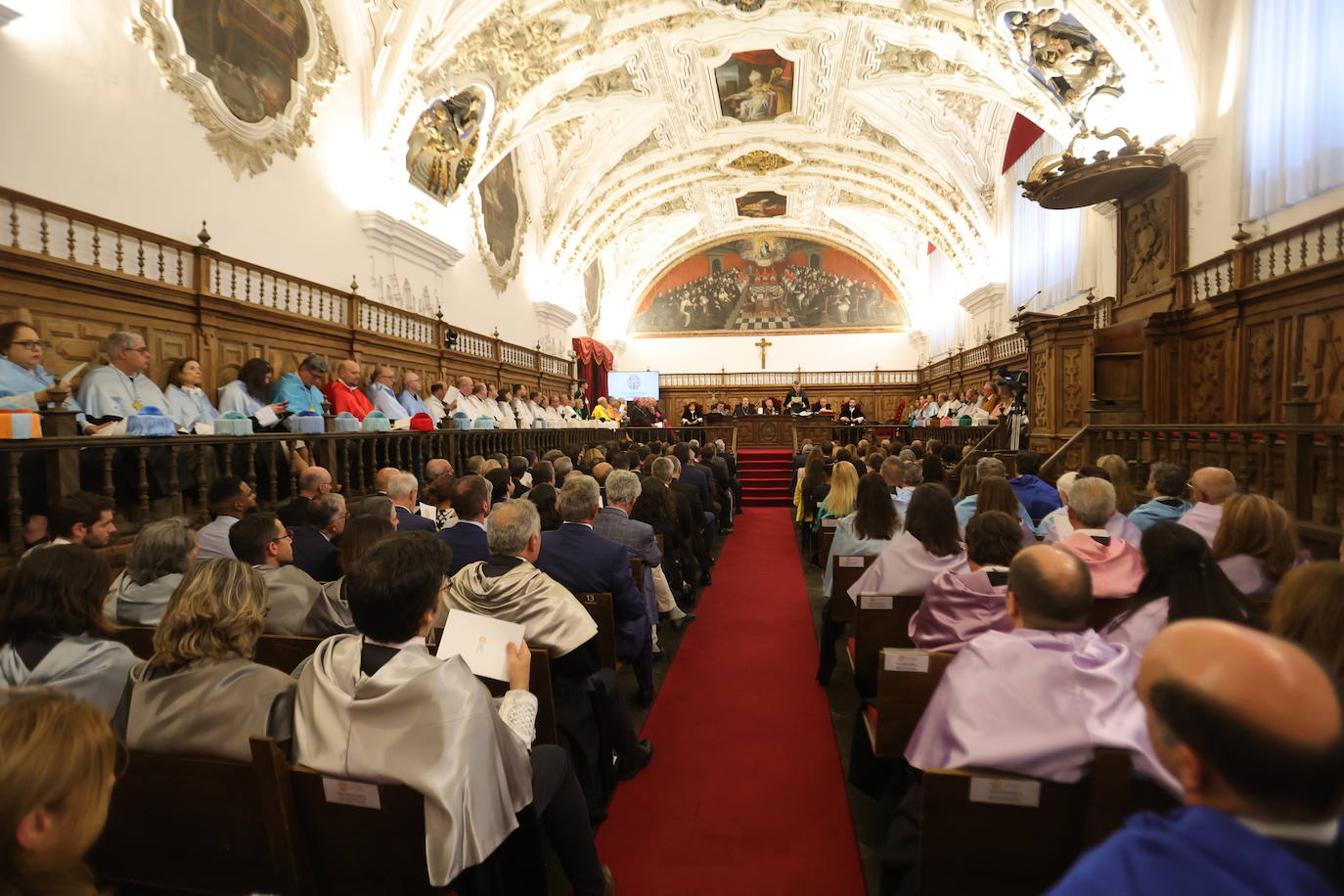 Santiago García-Jalón toma posesión como rector de la UPSA