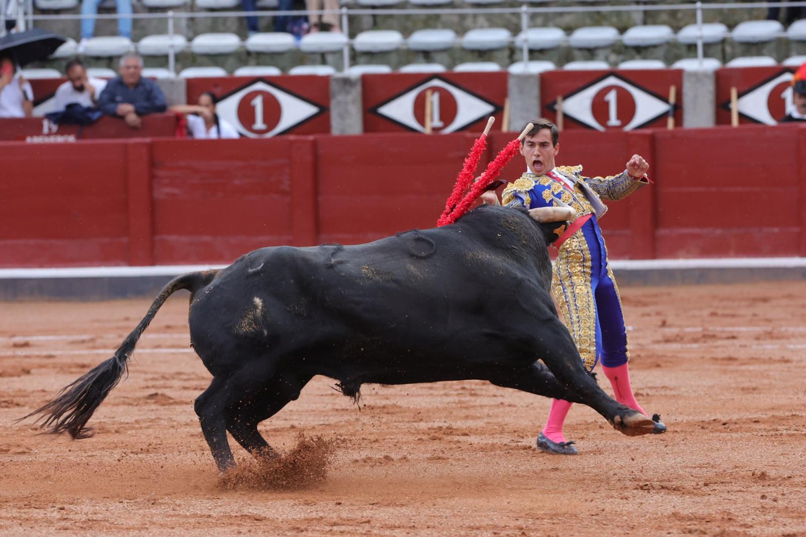 Ismael Martín triunfa en la novillada de Lorenzo Espioja en Salamanca