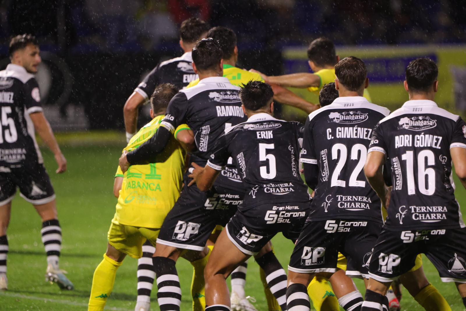 Puntazo de Unionistas ante el histórico Deportivo