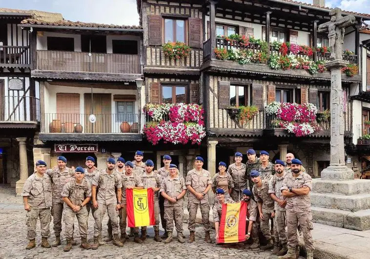 Integrantes de la Guardia Real en La Alberca.