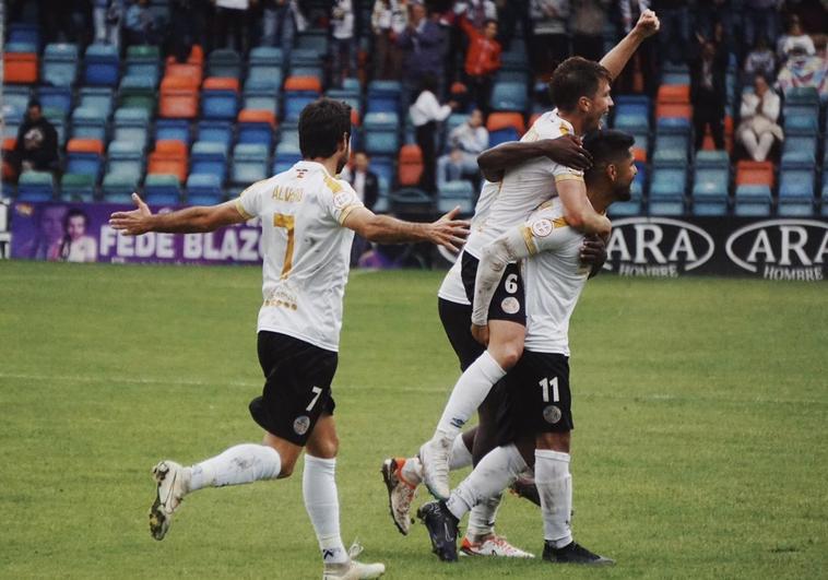 Cristeto y Galván dan la primera victoria al Salamanca UDS