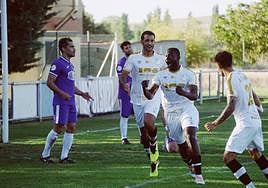 Souley celebra su gol, el primero del Salamanca CF UDS ante el Becerril.