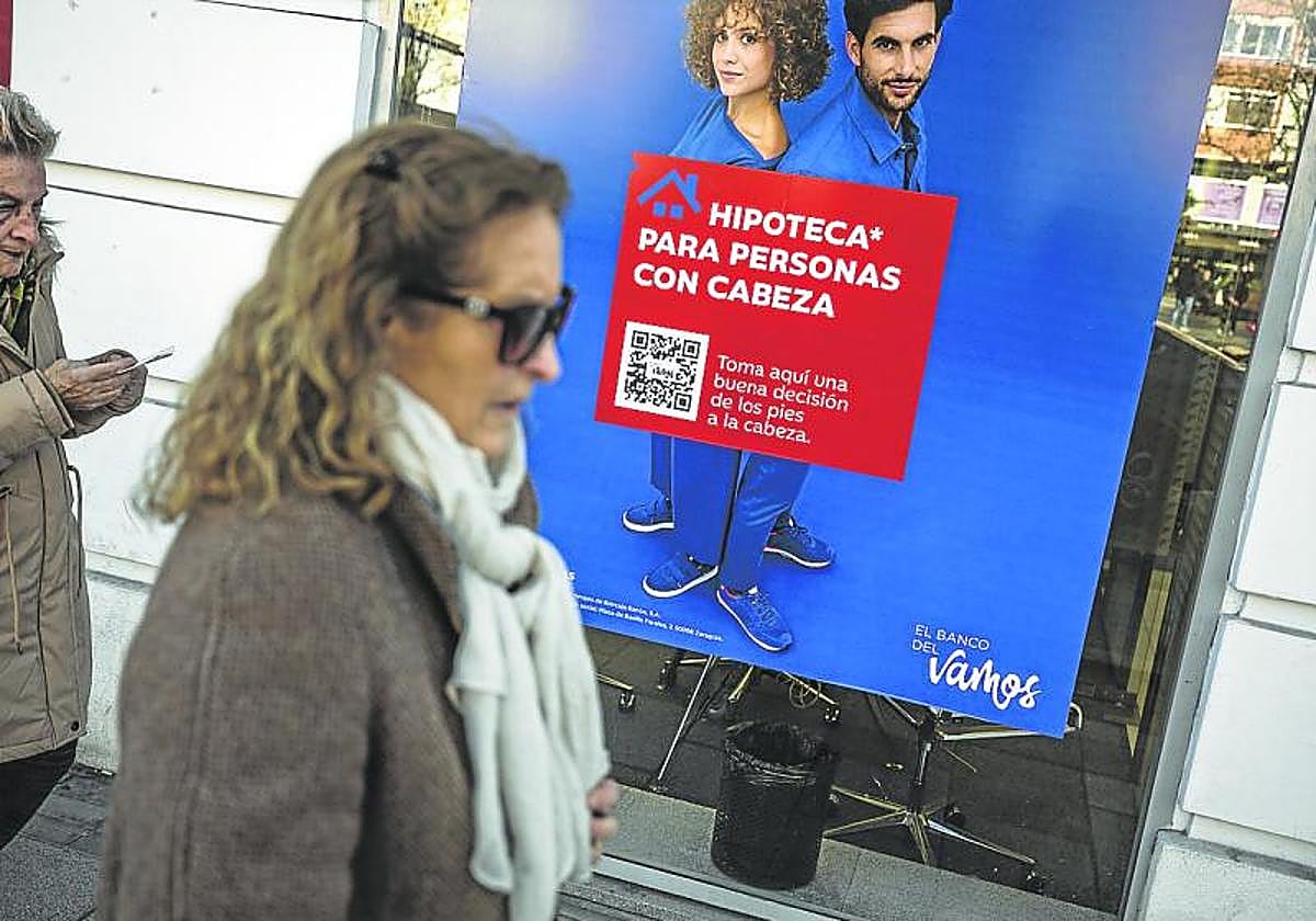 Un cartel publicitario de hipotecas.