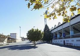 Estadio Helmántico, a la derecha, y Las Pistas de atletismo, a la izquierda.
