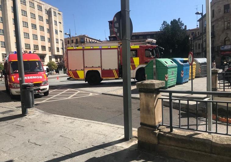 Despliegue de bomberos y policía por un choque en el interior del parking de Santa Eulalia
