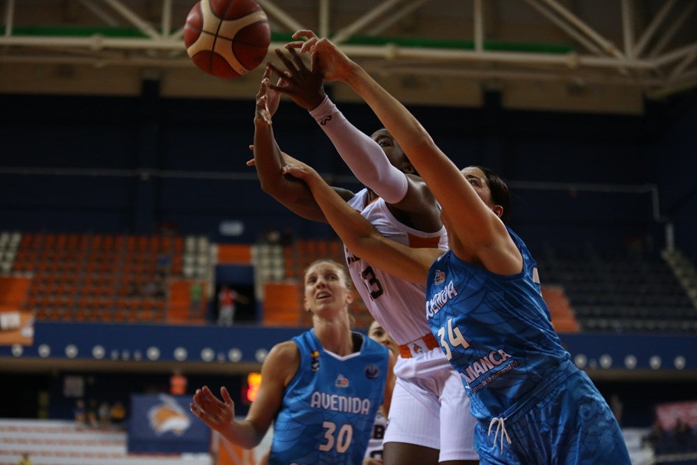 Victoria de Avenida ante el Cukurova