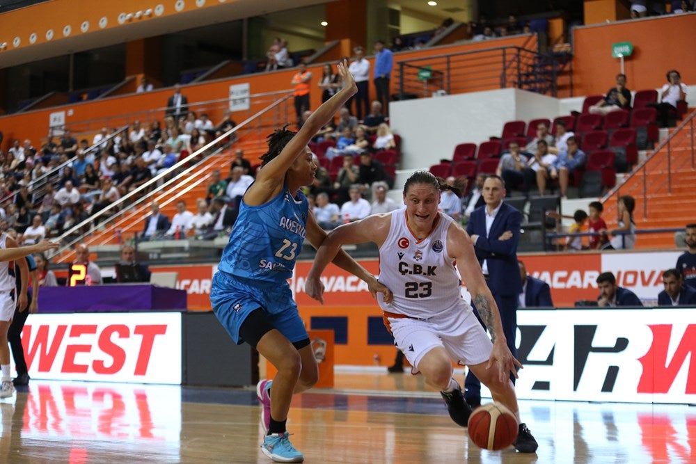 Victoria de Avenida ante el Cukurova