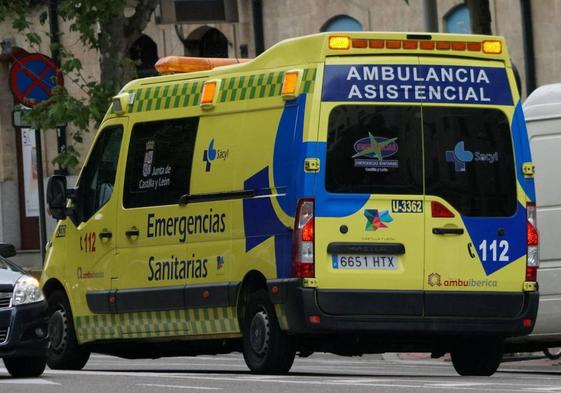 Herido un motorista de 27 años tras salirse de la vía en Castellanos de Moriscos