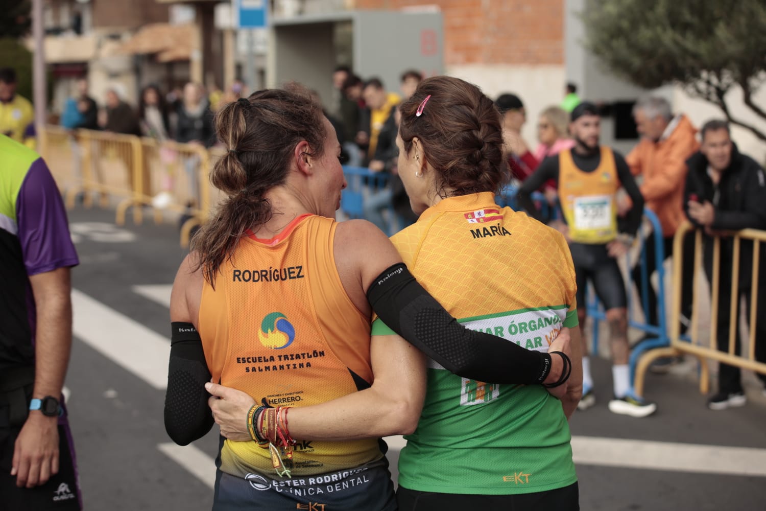 Día grande de atletismo en la Media Maratón de la Diputación